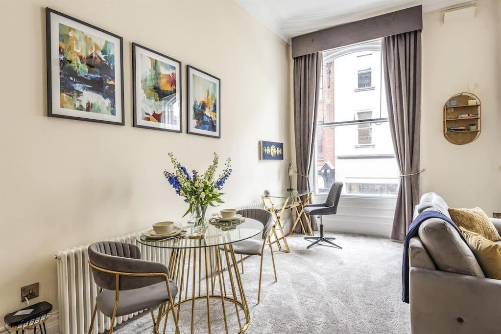 Rowntree One - Stunning Apartment- Grade Ii Listed *