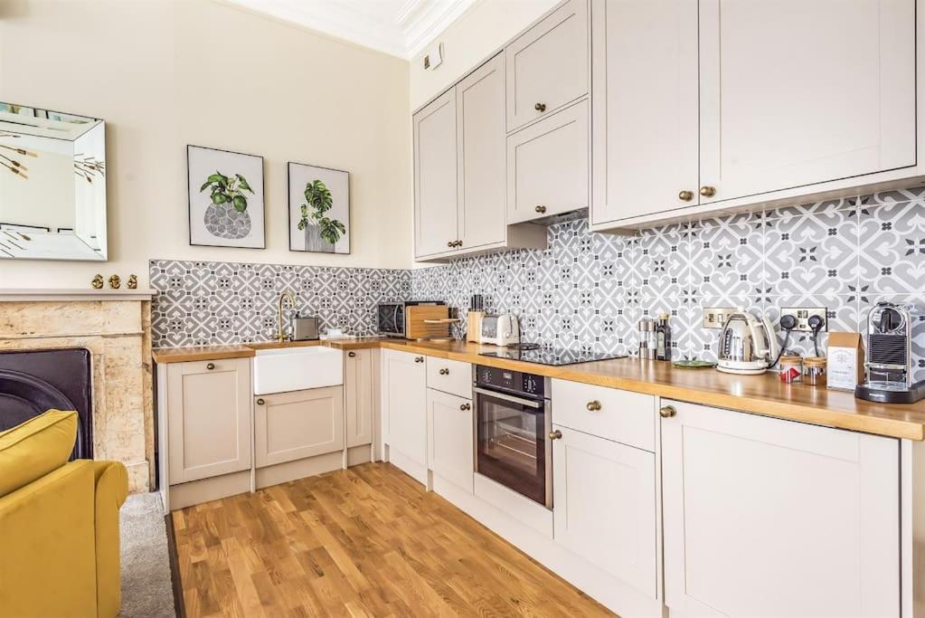 Rowntree One - Stunning Apartment- Grade Ii Listed *