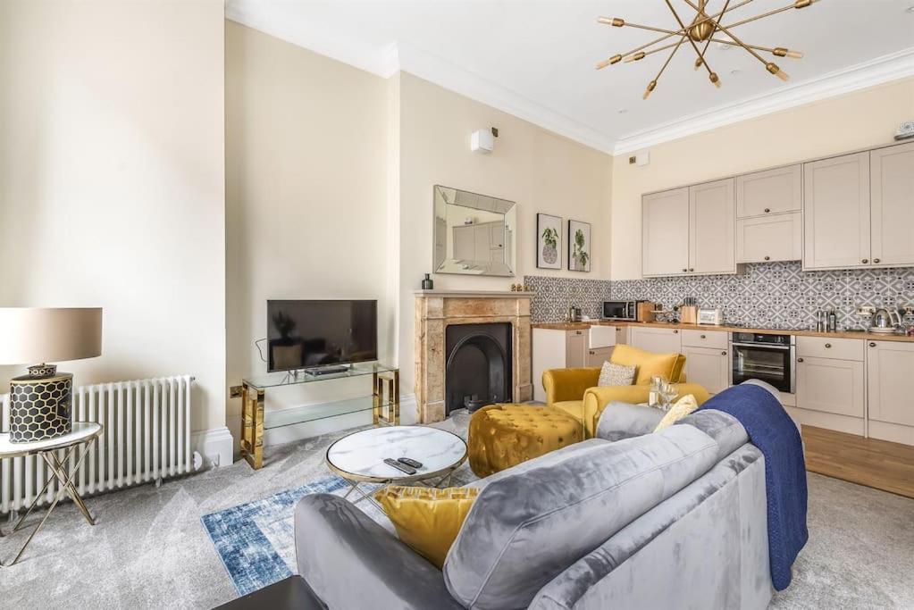 Apartment Rowntree One - Stunning Apartment- Grade Ii Listed *