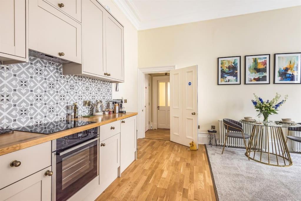 Apartment Rowntree One - Stunning Apartment- Grade Ii Listed *